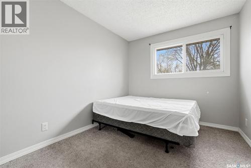 3834 Castle Road, Regina, SK - Indoor Photo Showing Bedroom