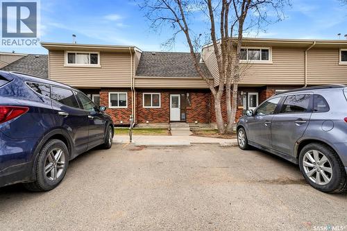 3834 Castle Road, Regina, SK - Outdoor
