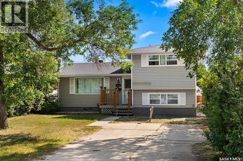 1341 9Th Avenue N, Regina, SK - Outdoor With Facade