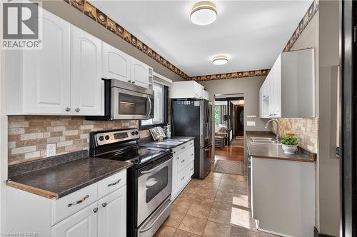 147 Strachan Street E, Hamilton, ON - Indoor Photo Showing Kitchen
