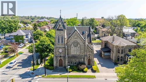 21 RICHMOND Street Unit# 205  Brantford, ON N3T 3X9