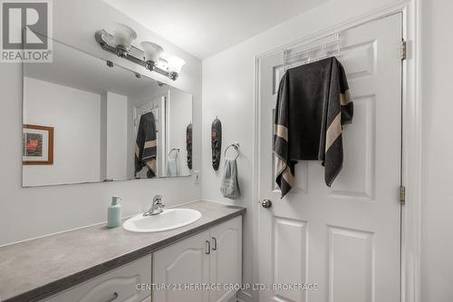 432 Barrie Street, Kingston (East Of Sir John A. Blvd), ON - Indoor Photo Showing Bathroom