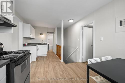 432 Barrie Street, Kingston (East Of Sir John A. Blvd), ON - Indoor Photo Showing Kitchen