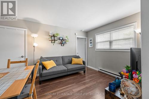 432 Barrie Street, Kingston (East Of Sir John A. Blvd), ON - Indoor