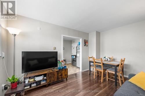 432 Barrie Street, Kingston (East Of Sir John A. Blvd), ON - Indoor