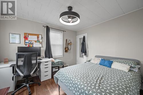 432 Barrie Street, Kingston (East Of Sir John A. Blvd), ON - Indoor Photo Showing Bedroom