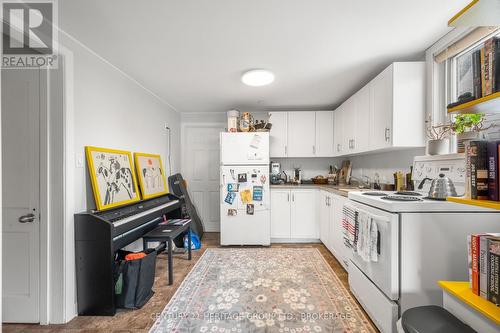 432 Barrie Street, Kingston (East Of Sir John A. Blvd), ON - Indoor Photo Showing Kitchen