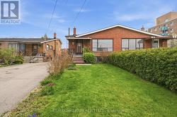 54 GOTHAM COURT Toronto, ON M6M 2N8