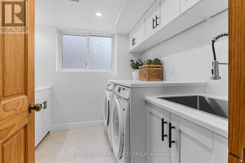 Laundry Area with Utility Sink - 1981 Navaho Drive, Ottawa, ON - Indoor Photo Showing Laundry Room