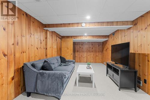 Cozy Family Room to Relax & Unwind - 1981 Navaho Drive, Ottawa, ON - Indoor Photo Showing Other Room