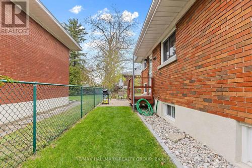 Expansive Side Yard Access - 1981 Navaho Drive, Ottawa, ON - Outdoor With Exterior