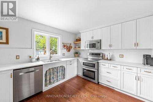 1322 Kilborn Avenue, Ottawa, ON - Indoor Photo Showing Kitchen