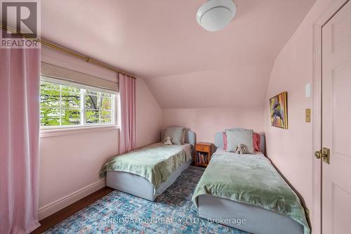 1322 Kilborn Avenue, Ottawa, ON - Indoor Photo Showing Bedroom