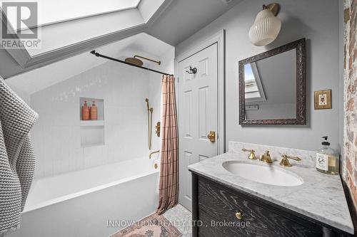 1322 Kilborn Avenue, Ottawa, ON - Indoor Photo Showing Bathroom