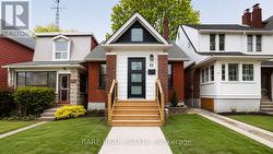 48 REDWOOD AVENUE Toronto, ON M4L 2S6