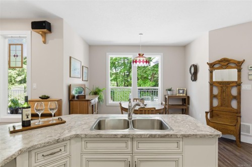 3831 Creekside Dr, Bowser, BC 