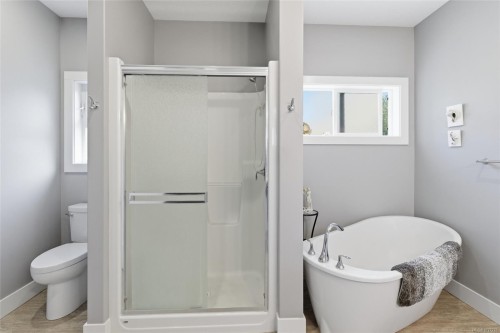 3831 Creekside Dr, Bowser, BC 