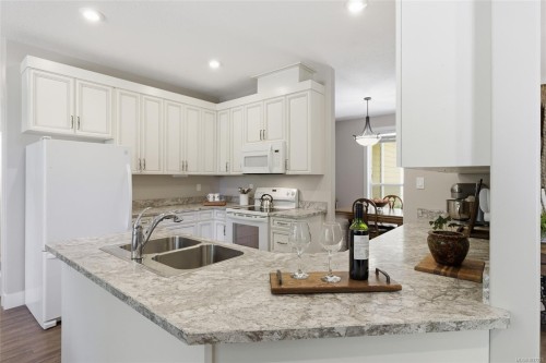 3831 Creekside Dr, Bowser, BC 