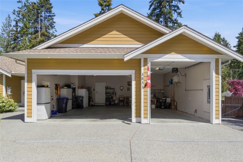 3831 Creekside Dr, Bowser, BC 