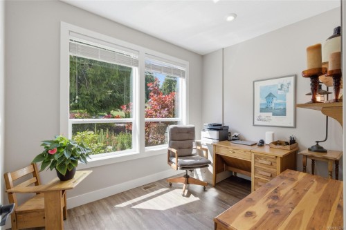 3831 Creekside Dr, Bowser, BC 