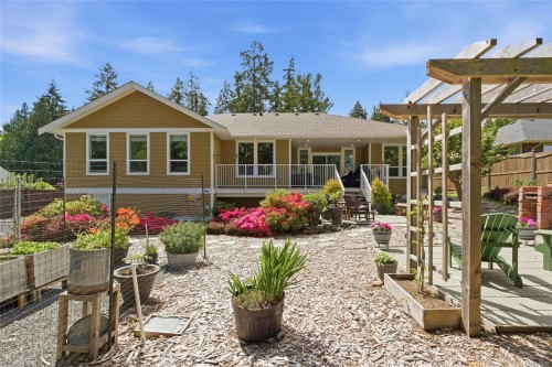 3831 Creekside Dr, Bowser, BC 