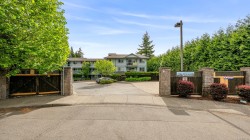 #302-840 Shamrock Pl Comox, BC V9M 4G4