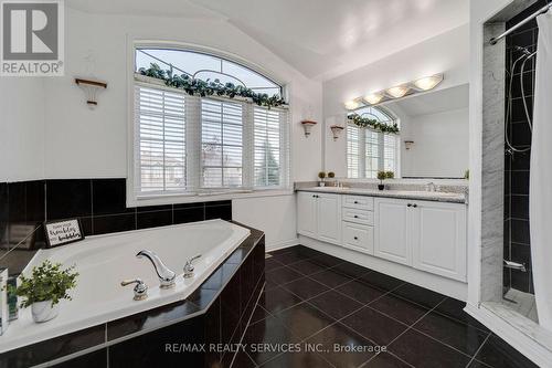 7419 Black Walnut Trail, Mississauga, ON 