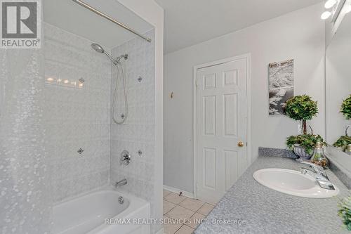 7419 Black Walnut Trail, Mississauga, ON 