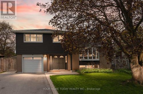 39 ELEANOR CRESCENT  Halton Hills, ON L7G 2T7
