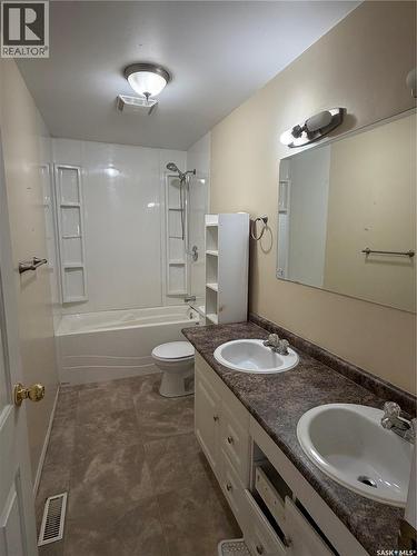 7 Dunfield Crescent, Meadow Lake, SK - Indoor Photo Showing Bathroom