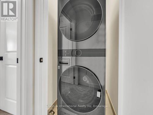 24 Hutchison Road, Guelph (Kortright East), ON - Indoor Photo Showing Laundry Room