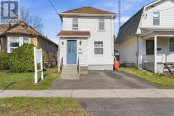 195 BURK STREET Oshawa (Vanier), ON L1J 4C2