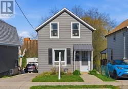 163 NASSAU STREET Oshawa (Vanier), ON L1J 4A6