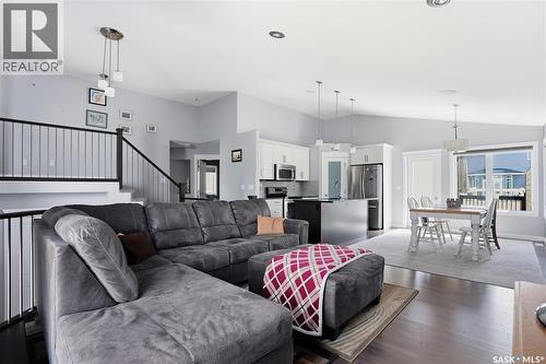 1111 Evergreen Boulevard, Saskatoon, SK - Indoor Photo Showing Living Room