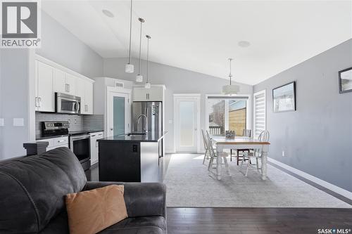 1111 Evergreen Boulevard, Saskatoon, SK - Indoor