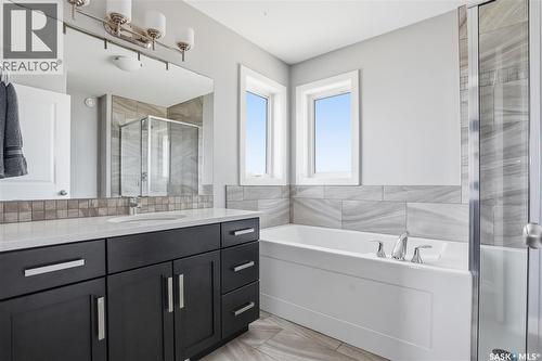 1111 Evergreen Boulevard, Saskatoon, SK - Indoor Photo Showing Bathroom