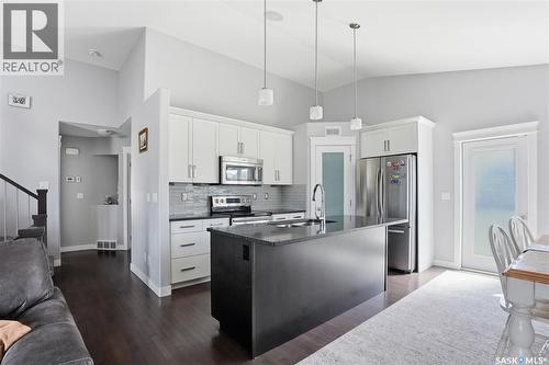 1111 Evergreen Boulevard, Saskatoon, SK - Indoor Photo Showing Kitchen With Stainless Steel Kitchen With Upgraded Kitchen