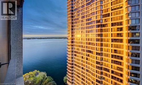 33 Harbour Square Unit# 2409, Toronto, ON - Indoor