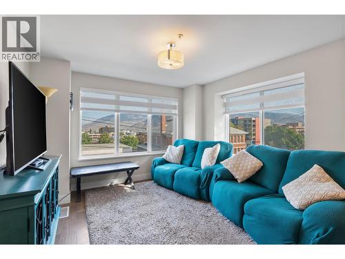227 Battle Street Unit# 104, Kamloops, BC - Indoor Photo Showing Living Room