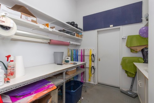 Commerce - 28 Rue Dubois, Saint-Eustache, QC - Indoor