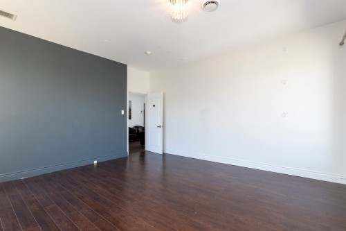 Bureau - 28 Rue Dubois, Saint-Eustache, QC - Indoor Photo Showing Other Room