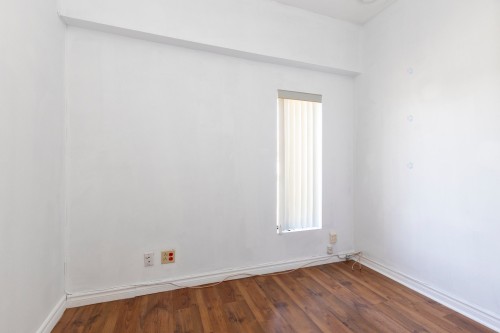 Bureau - 28 Rue Dubois, Saint-Eustache, QC - Indoor Photo Showing Other Room