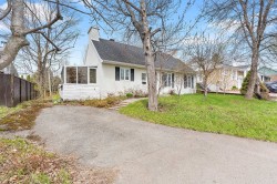 2817 Av. de Colmar Québec (Charlesbourg), QC G1G 2C3