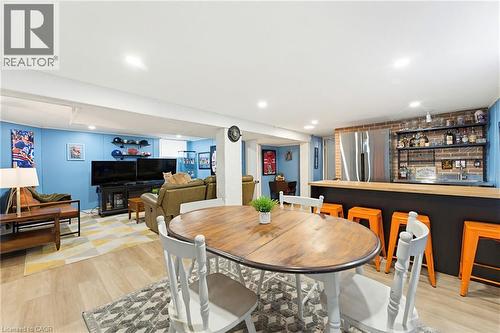 140 Parkdale Avenue S, Hamilton, ON - Indoor Photo Showing Dining Room