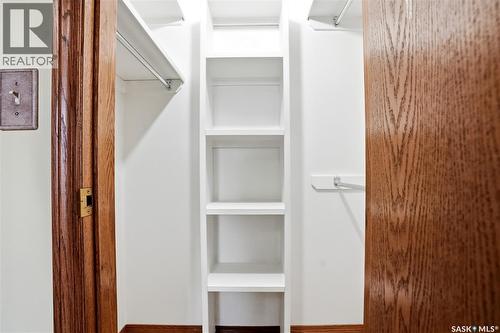 540 Nesslin Crescent, Saskatoon, SK - Indoor With Storage