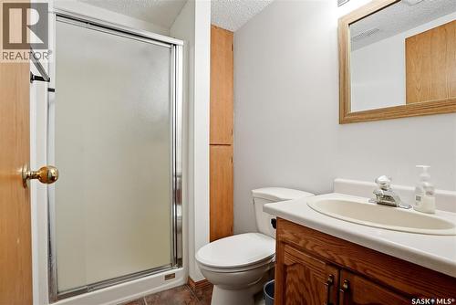 540 Nesslin Crescent, Saskatoon, SK - Indoor Photo Showing Bathroom