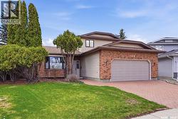 540 Nesslin CRESCENT  Saskatoon, SK S7J 4V5