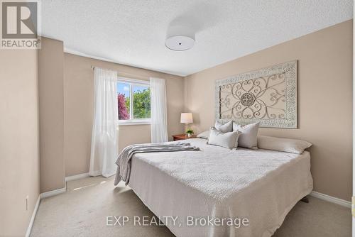 108 Old Forest Crescent, Kitchener, ON - Indoor Photo Showing Bedroom