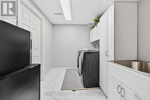 108 Old Forest Crescent, Kitchener, ON - Indoor Photo Showing Laundry Room