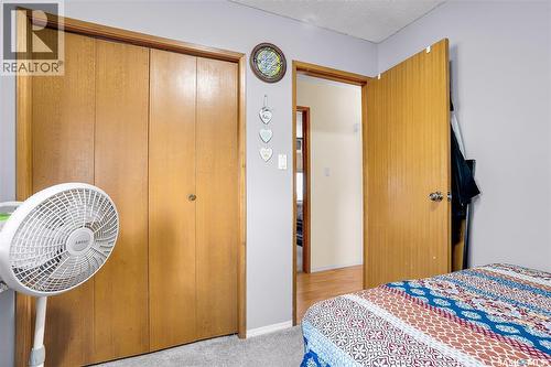 370 Kellins Crescent, Saskatoon, SK - Indoor Photo Showing Bedroom